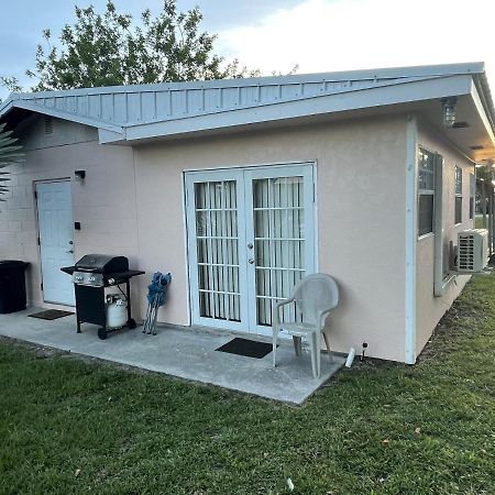 Rim Canal Cottage 'Yellow House' With Canal Views & Boat Dock Cottage Okeechobee Buitenkant foto