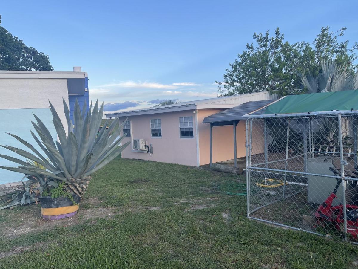 Rim Canal Cottage 'Yellow House' With Canal Views & Boat Dock Cottage Okeechobee Buitenkant foto